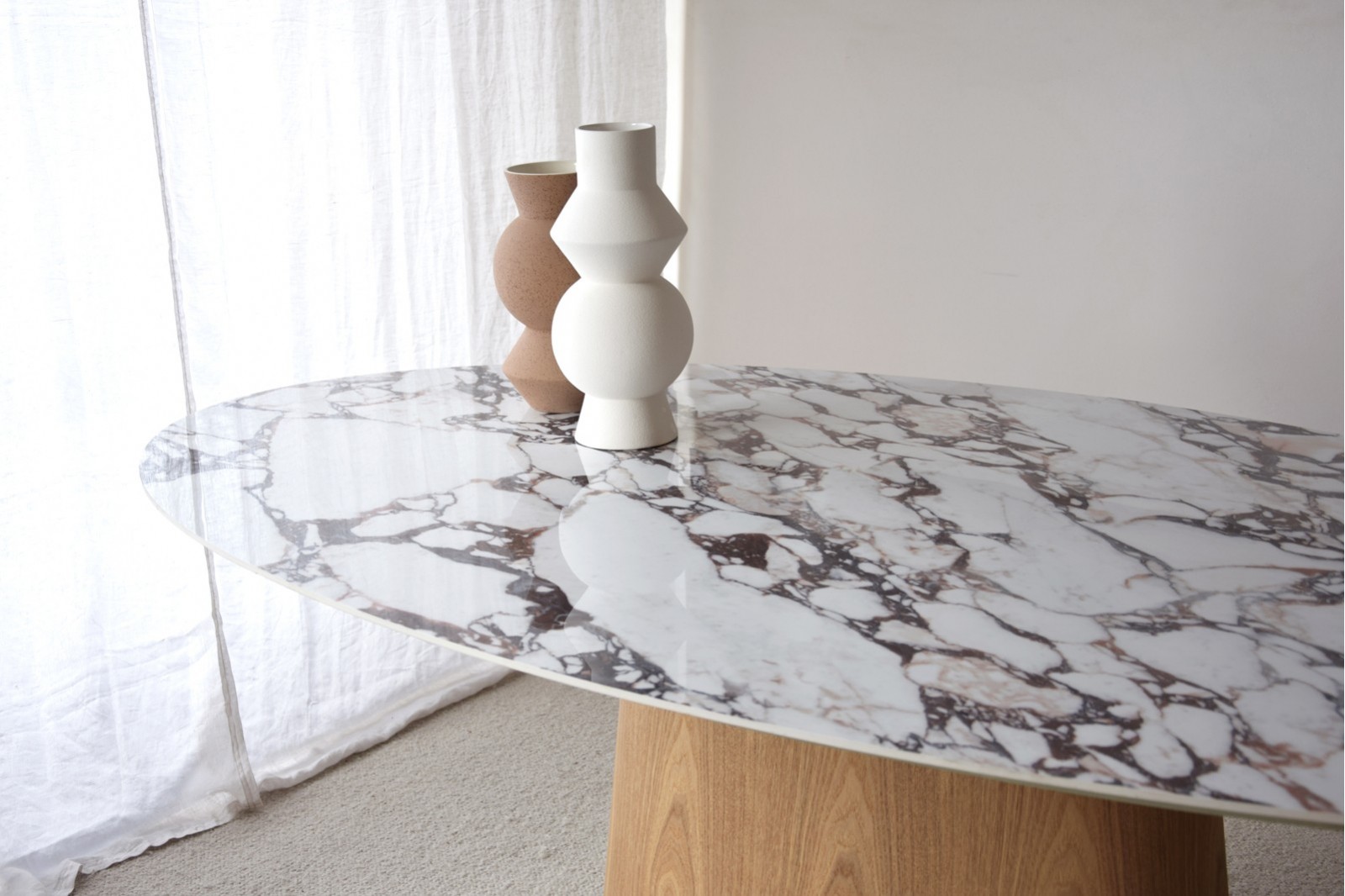MESA DE COMEDOR OVALADA - Imagen 4